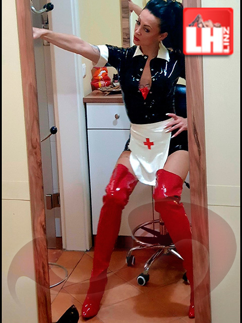 - Domina | BDSM:  Lady Diadora  in Oberösterreich  / Linz , Ignaz Mayer Straße 8