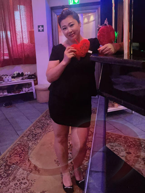  - Asia Girls:  Asia Girl Feifei  in Wien  / Wien , Puchsbaumgasse 49 