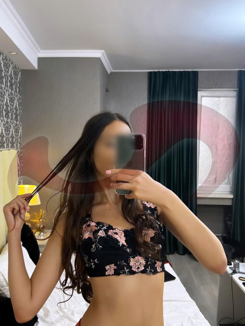 - Girls | Models | Callgirls: Adelina in Salzburg / Wals/Salzburg , Grenzwaldweg 6