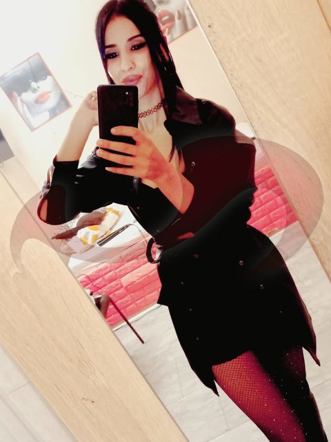  - Girls | Models | Callgirls:  Lara  in Tirol  / Innsbruck , Grabenweg 65 